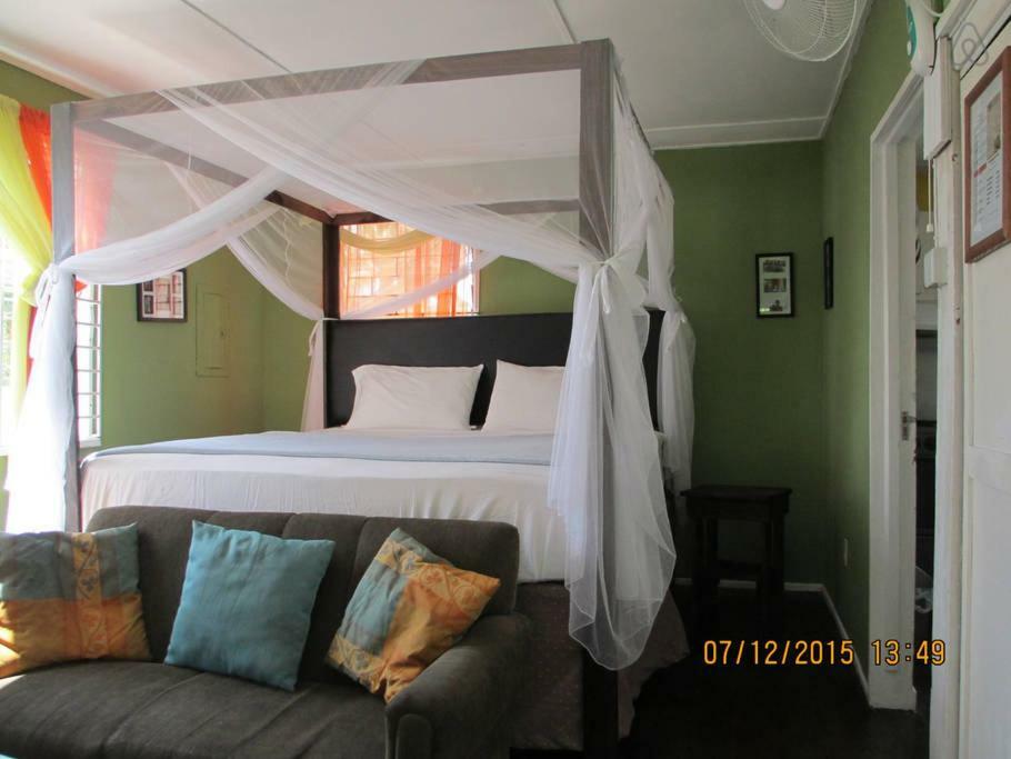 Kingsworth Bed And Breakfast Kingston Exterior photo